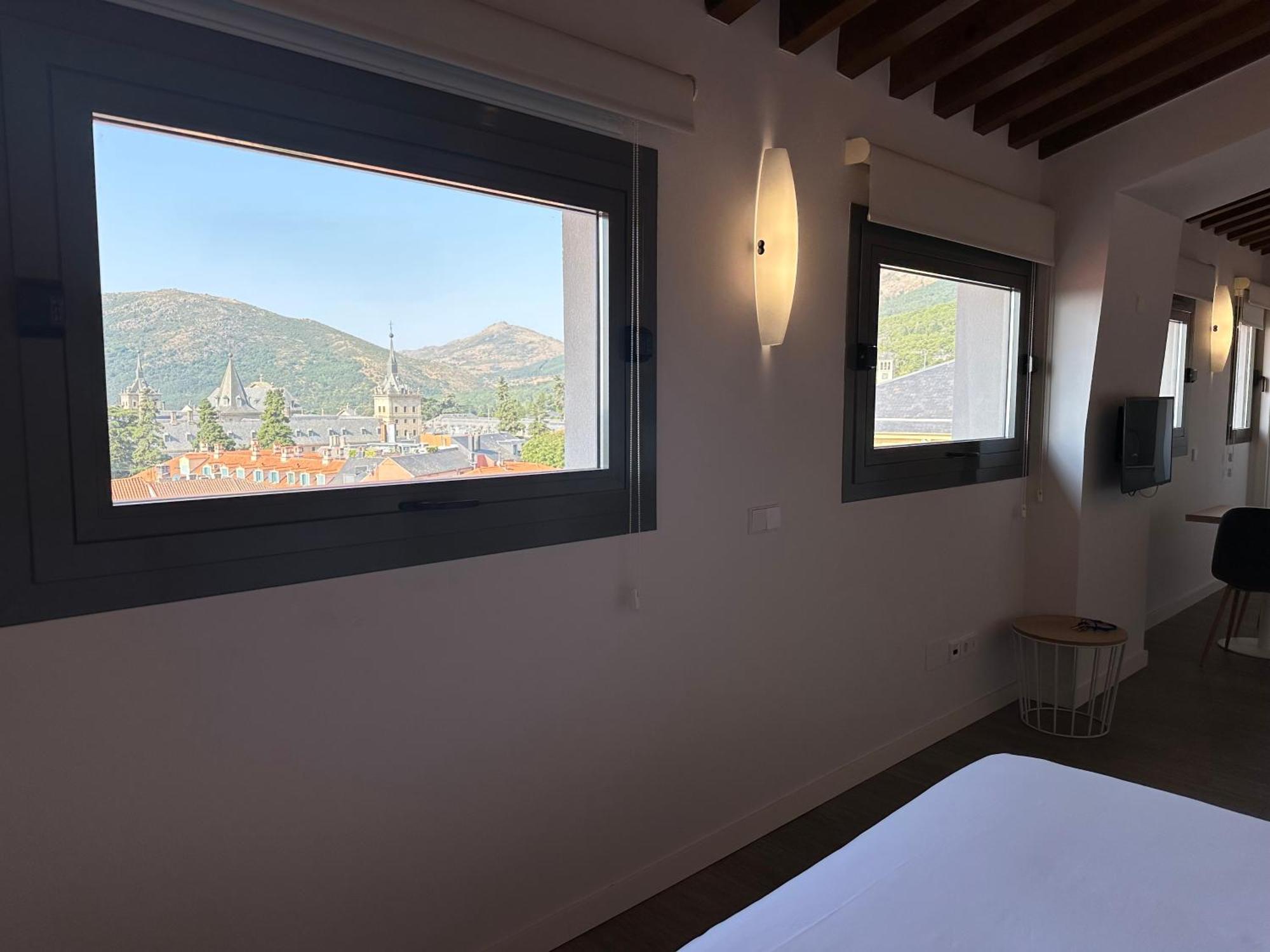 San Lorenzo Suites San Lorenzo de El Escorial Luaran gambar